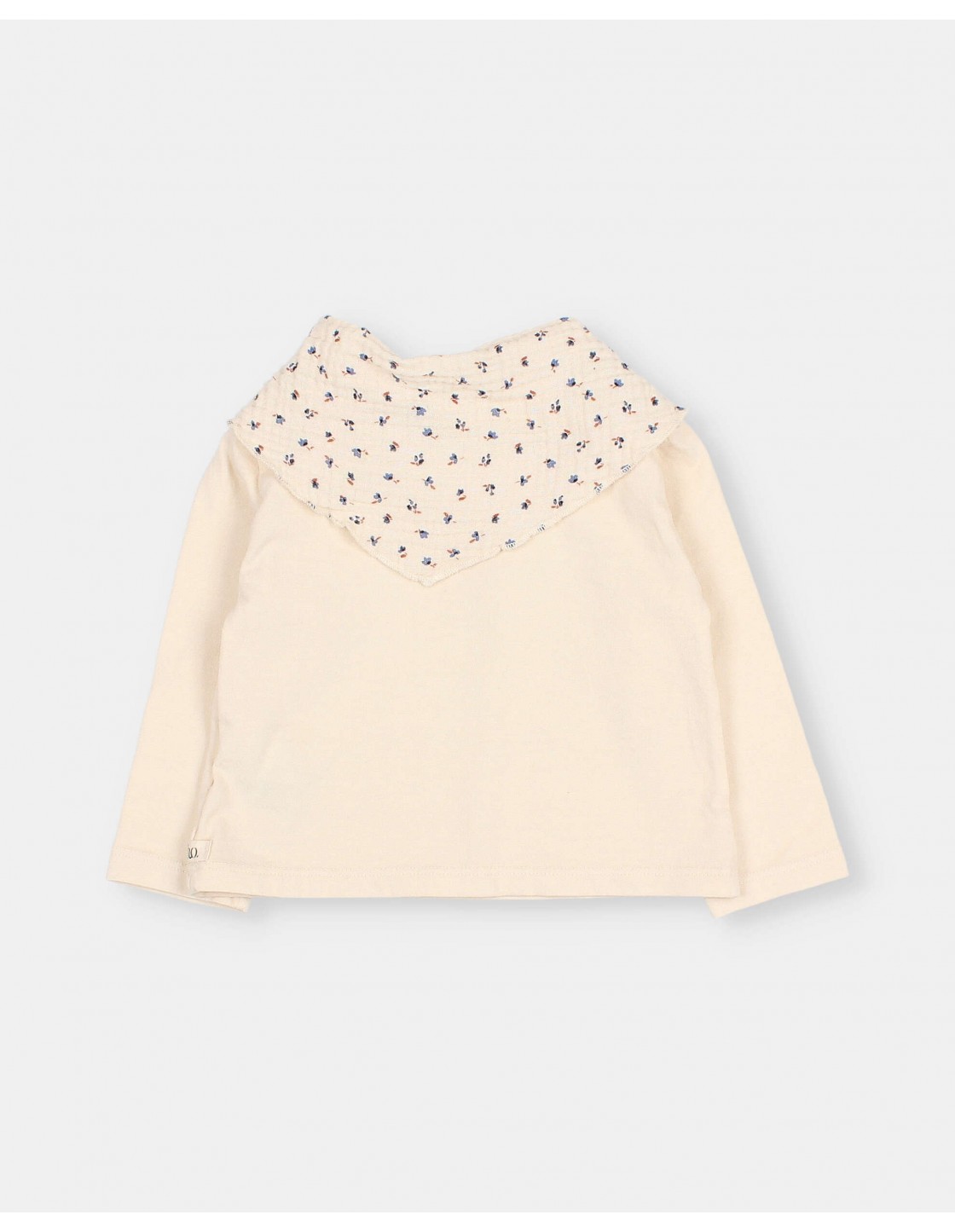 BB CAMISETA CON PAÑUELO