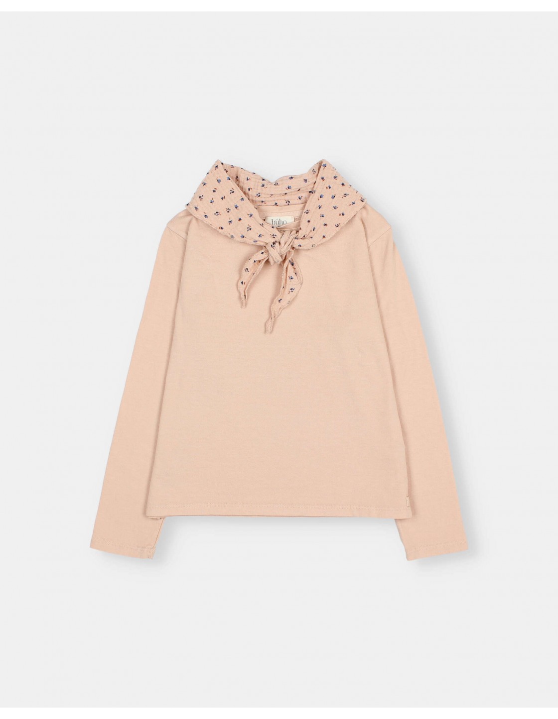 CAMISETA CON PAÑUELO