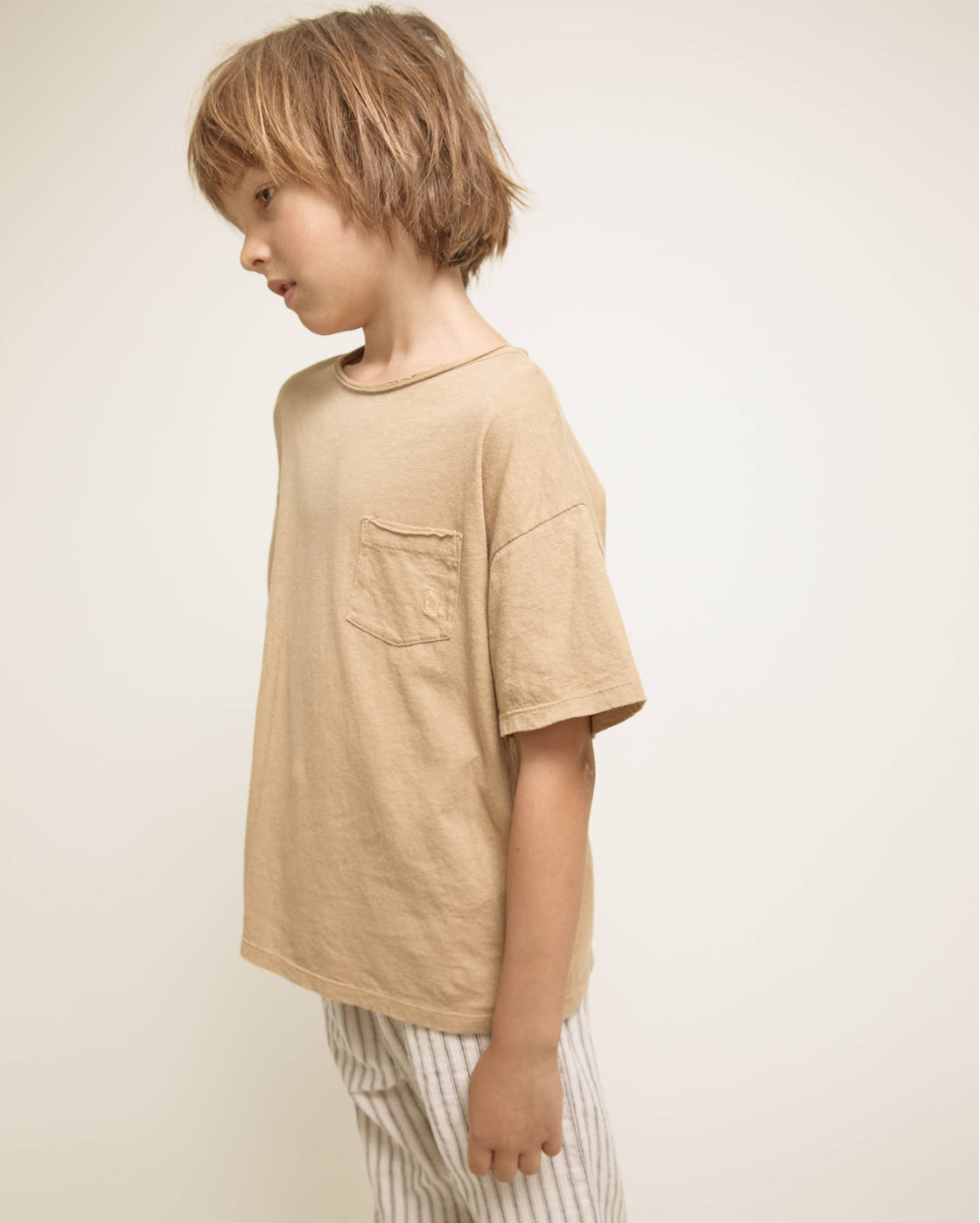 CAMISETA DE LINO CON BOLSILLO